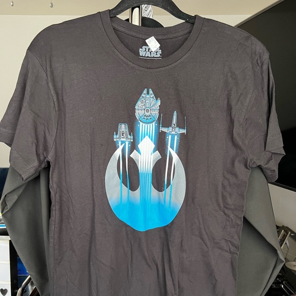 Star Wars Other - • Star Wars Resistance Ships Tshirt • Men Size Small. Pre Owned. SHIPS FAST!